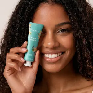 https://content.farmasi.si/Product/1002799_64_4.webp